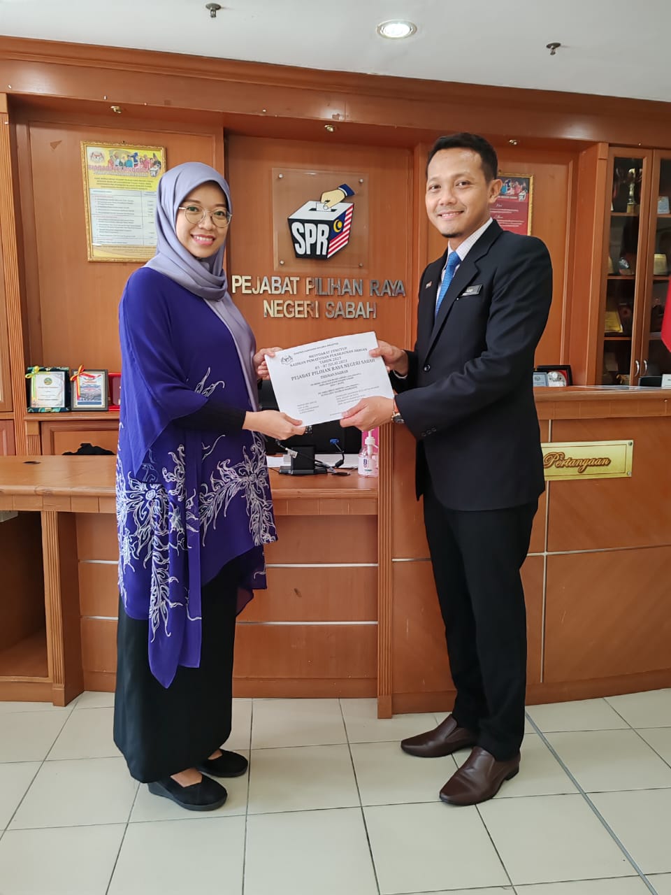 PENYERAHAN PENEMUAN NAZIRAN PEJABAT PILIHANRAYA NEGERI SABAH PADA 17.8.2023